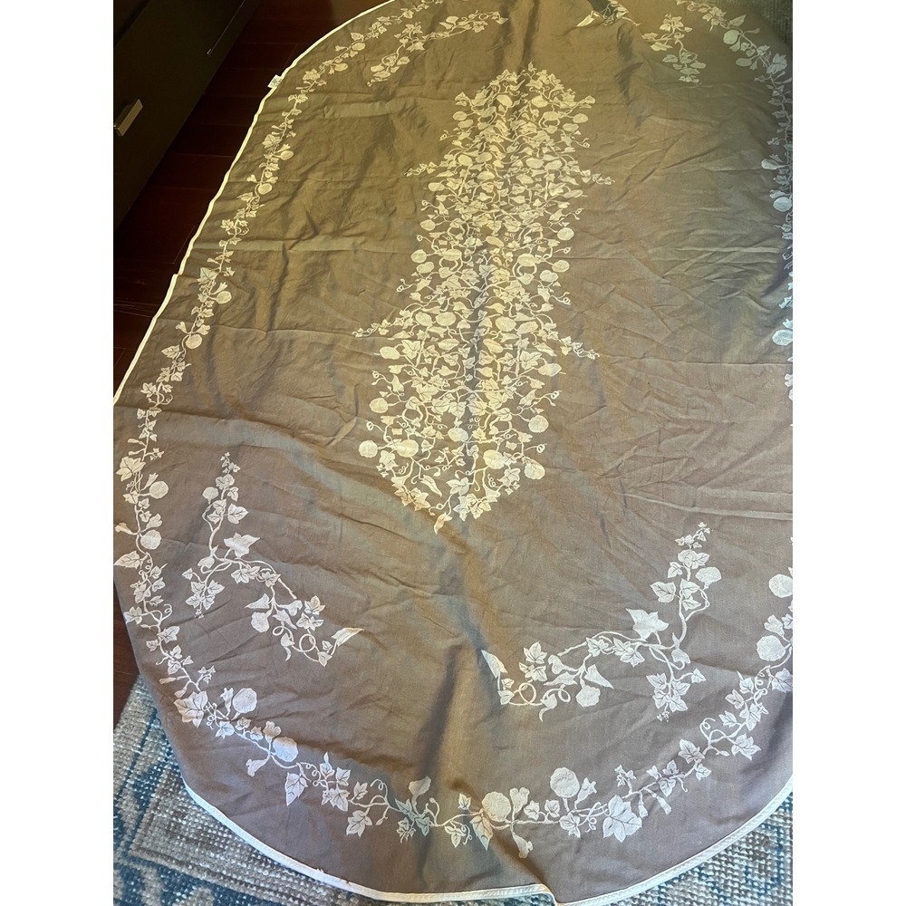 Belgium Oval Reversible Tablecloth 93x 55 Floral Jacquard Cotton Viscose 64x96